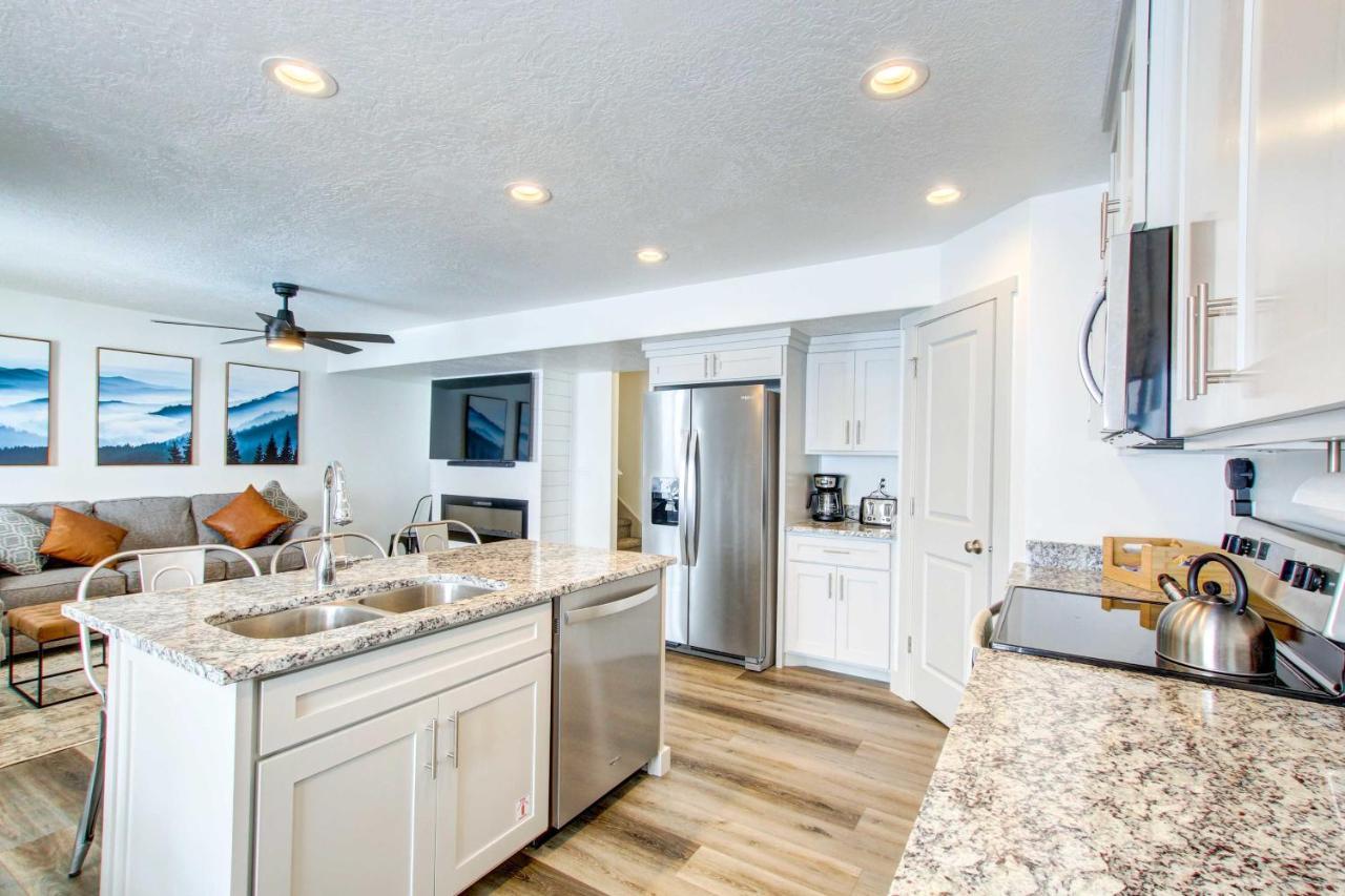 Family-Friendly Bear Lake Vacation Rental Гарден-Сити Экстерьер фото